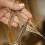 cara-potong-rambut-di-rumah