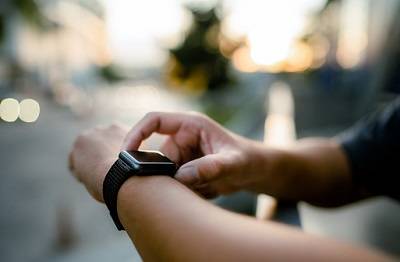 service-smartwatch