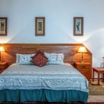 lampu-kamar-hotel