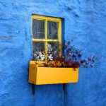 cat-rumah-warna-biru