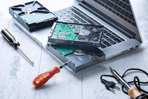 service-laptop-panggilan-bekasi