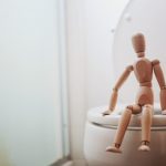 pemasangan-dudukan-toilet