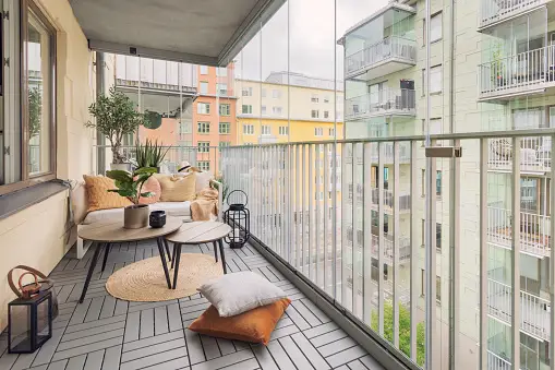 pembersihan-balkon