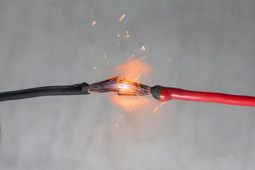 penyebab-kabel-short