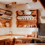 rak-kayu-dapur-minimalis